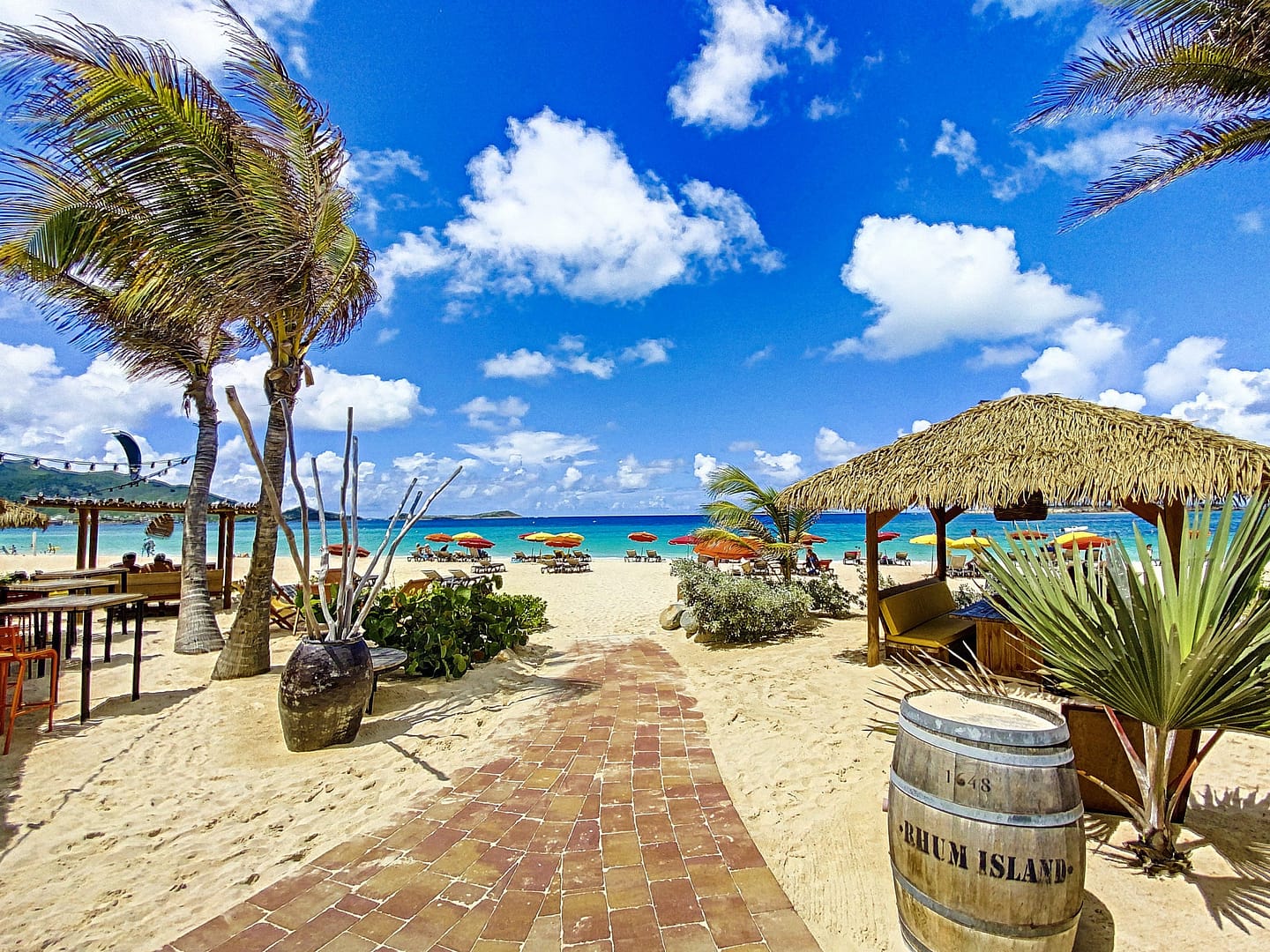 Wai, the colorful restaurant on Orient Bay beach!